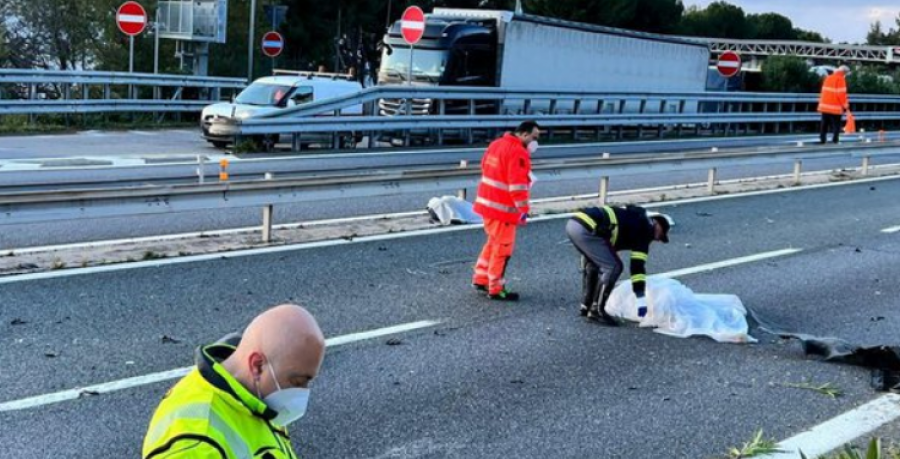 E rëndë në Itali/ 21 vjeçari tërhiqet zvarrë nga kamioni-cisternë për disa metra, shoferi nuk e kishte kuptuar