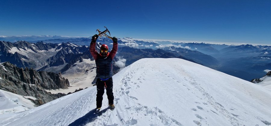 Pjesë e rekordeve Guinness, pushton majen “Mont Blanc”