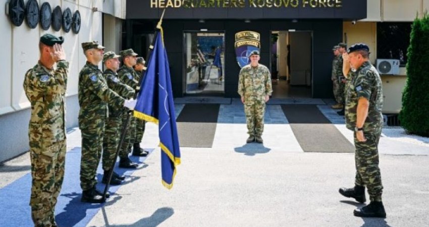 Komandanti i KFOR takon atë të NATO-s, flasin për sigurinë në Kosovë
