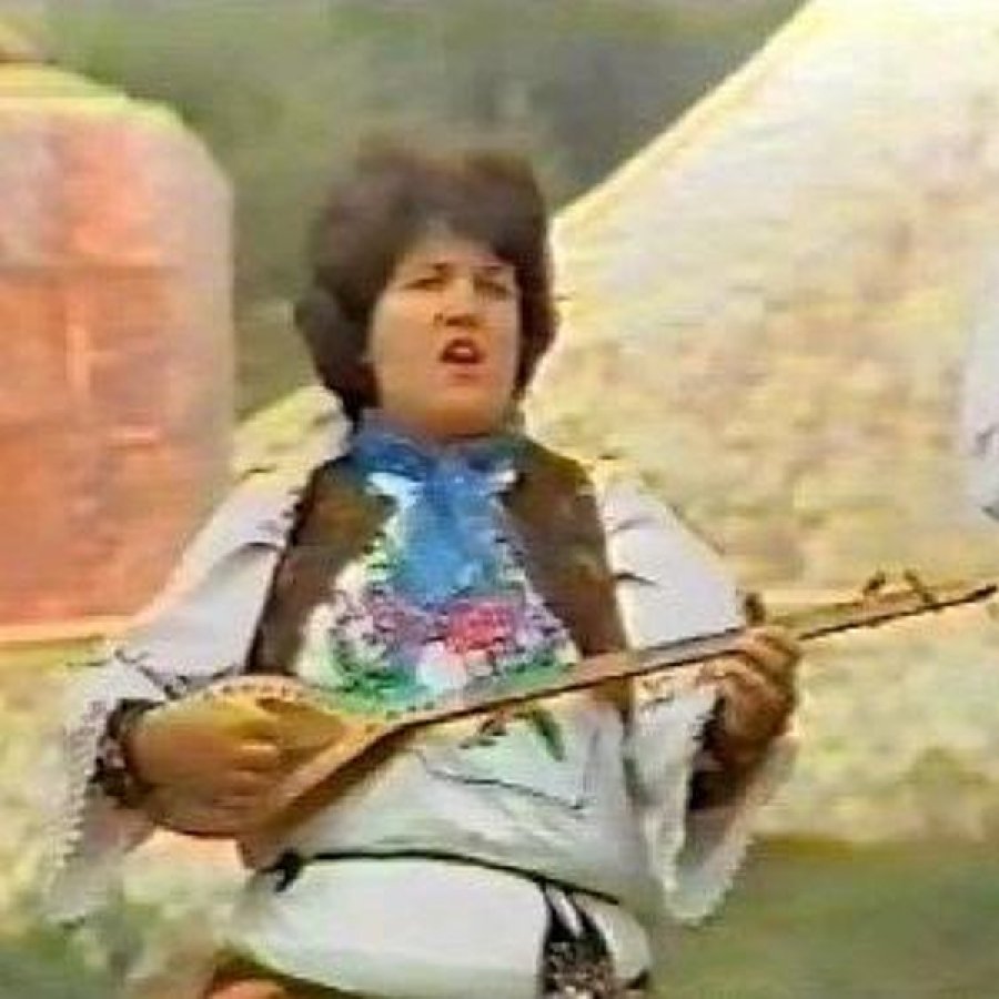 Më 12 gusht 1987 ndërroi jetë këngëtarja Fatime Sokoli