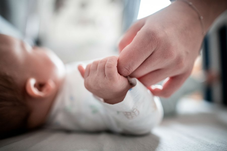 Më pak lindje në vend, rënie me 14.8% në tremujorin e dytë
