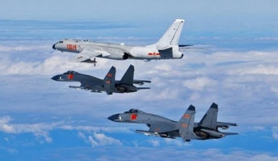 Kërcënimi i Pekinit është serioz/ 13 avionë kinezë shkelin hapësirën ajrore të Tajvanit