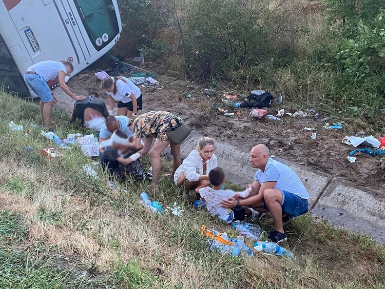 Dalin pamjet nga aksidenti i autobusit serb, ku mbetën 12 persona të lënduar
