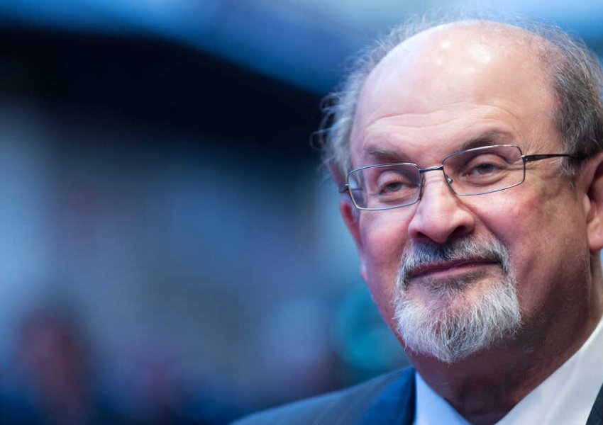 Salman Rushdie drejt shërimit, djali i shkrimtarit: Nuk e ka humbur sensin e humorit