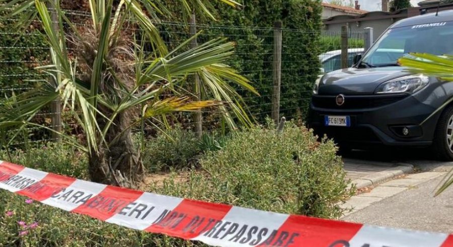 E rëndë në Itali, babai nuk e vë re praninë e vajzës 1-vjeçare dhe i kalon sipër me makinë