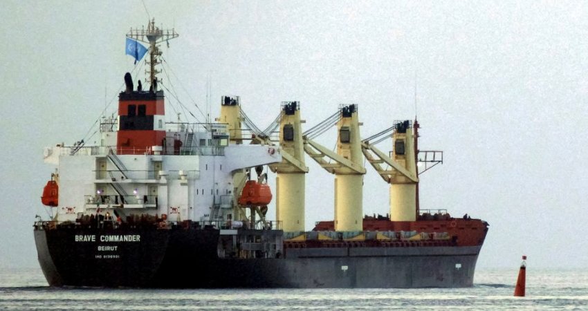 Turqia thotë se pesë anije të tjera me grurë largohen nga portet e Ukrainës