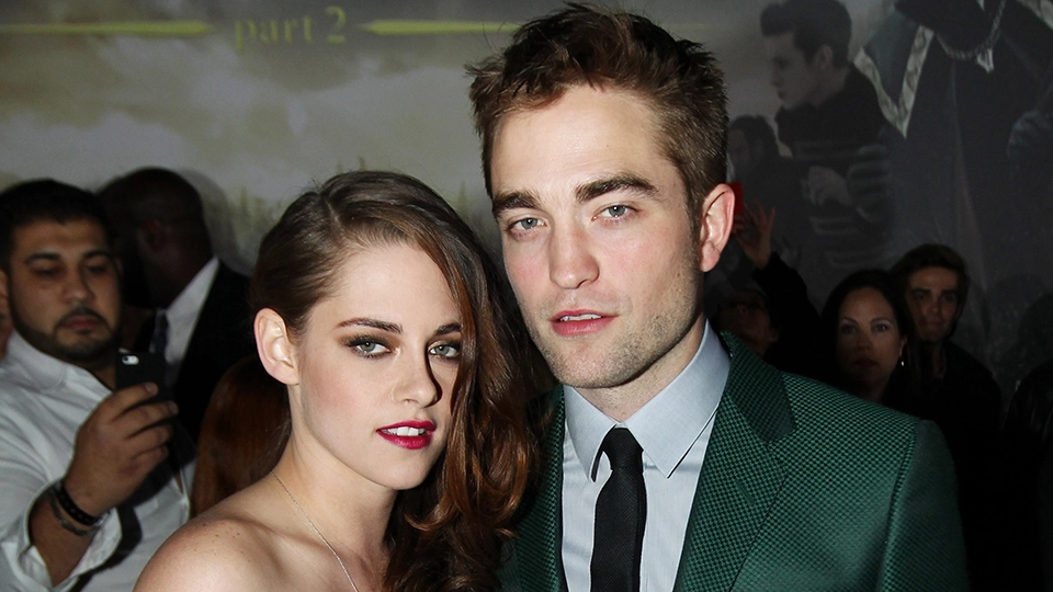 Kristen Stewart tradhtoi Robert Pattinson me regjisorin e saj 10 vite më parë