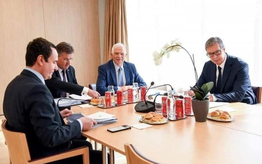 Borrel: Nuk u arrit marrëveshja Kosovë - Serbi, po Kurti dhe Vuçiç janë dakort t'i vazhdojnë diskutimet