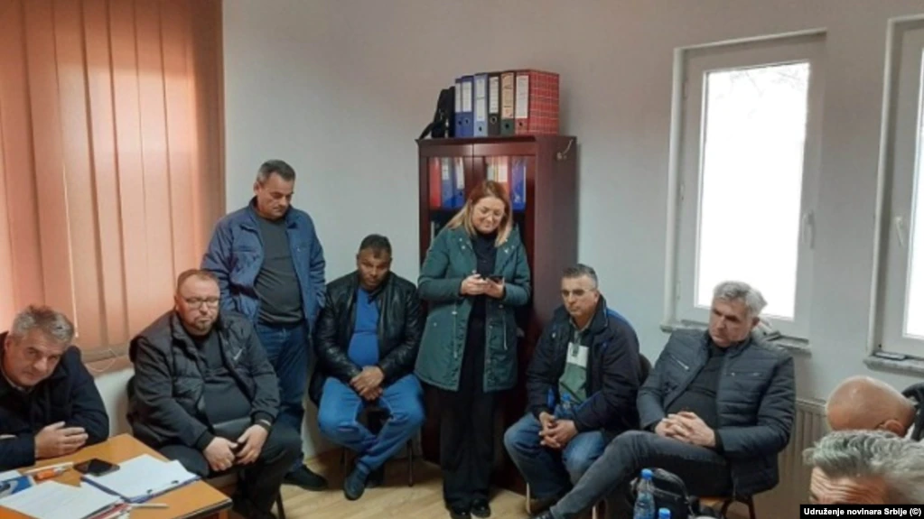 Gazetarët serbë për Kosovën hyjnë në grevë urie, kërkojnë më shumë para nga Beogradi