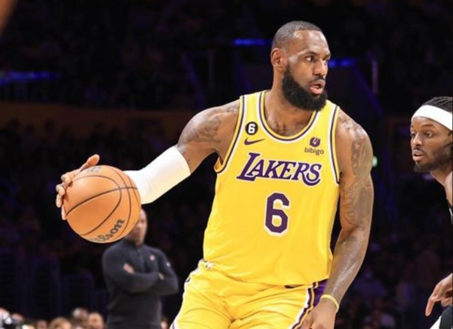 LA Lakers marrin fitore ndaj Portland, LeBron shkëlqen me 31 pikë