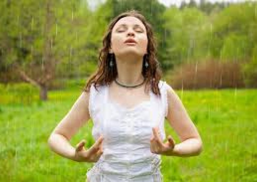Ja se cilat janë 3 ushtrimet e frymëmarrjes që lehtësojnë ankthin tuaj