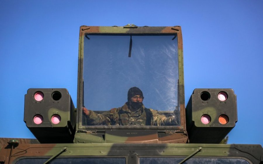 Pentagoni, 1.2 miliard dollarë për sistemin e mbrojtjes ajrore për Ukrainën
