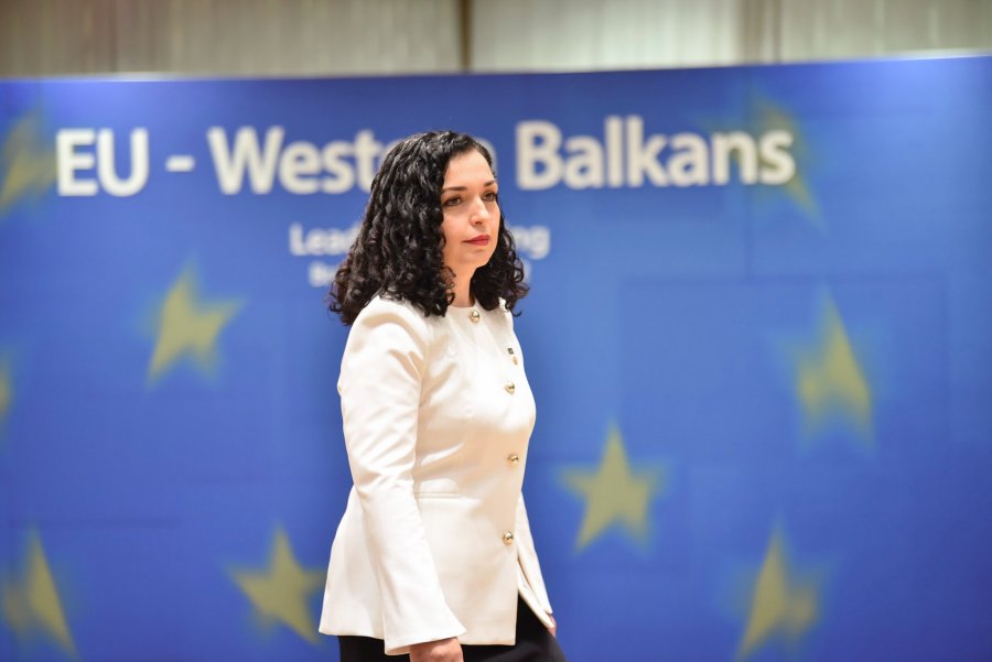 Presidentja e Kosovës, Vjosa Osmani, në samitin e BE në Tiranë