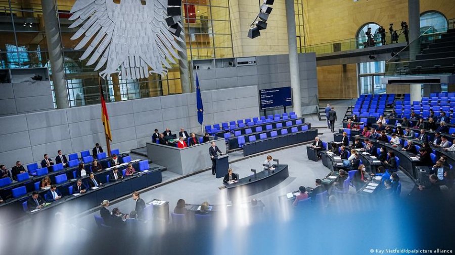 Gjermania u ndryshon lejen e qendrimit 'të duruarëve' 
