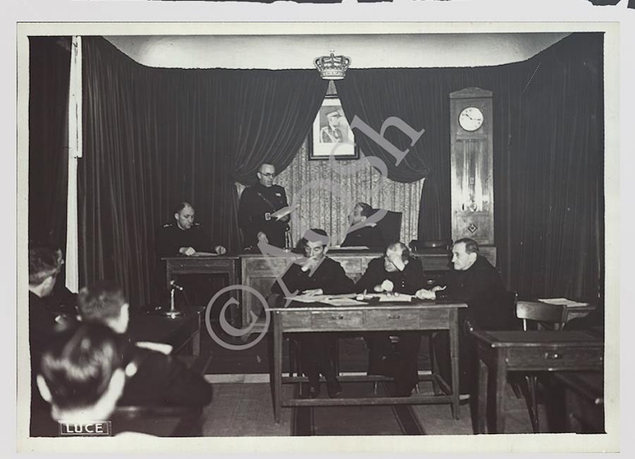 Më 3 dhjetor 1941, u krijua qeveria e Mustafa Krujës