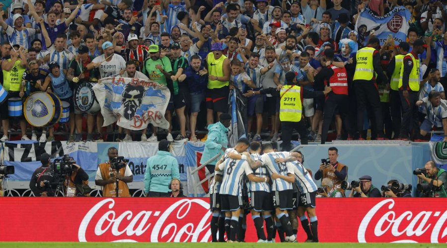 Argjentina mposht Australinë dhe kalon në çerekfinale të Kupës së Botës