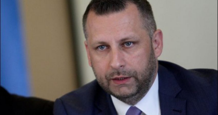 Kryetari i Shtërpces çon mesazh një ditë para takimit të Vuçiq me Lajcak 