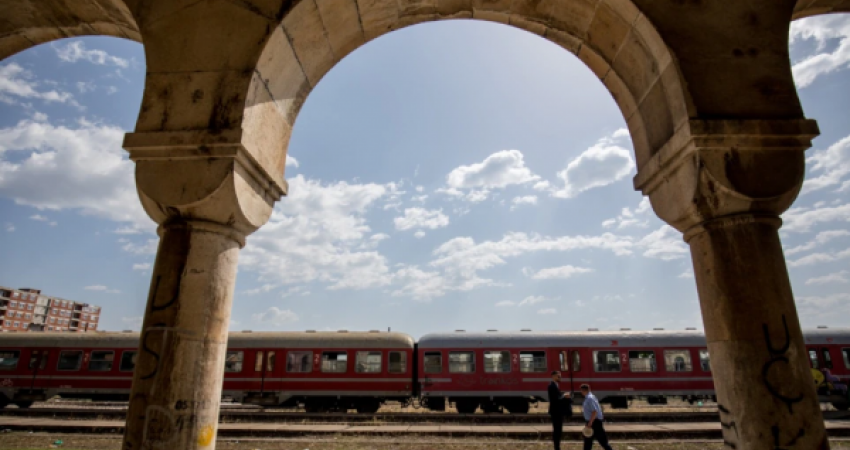 Treni Fushë Kosovë – Han i Elezit pritet të riniset me një vit vonesë 