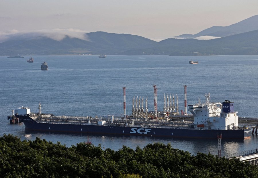 Kufiri i çmimeve për eksportet e naftës së papërpunuar ruse, pritet të hyjë në fuqi
