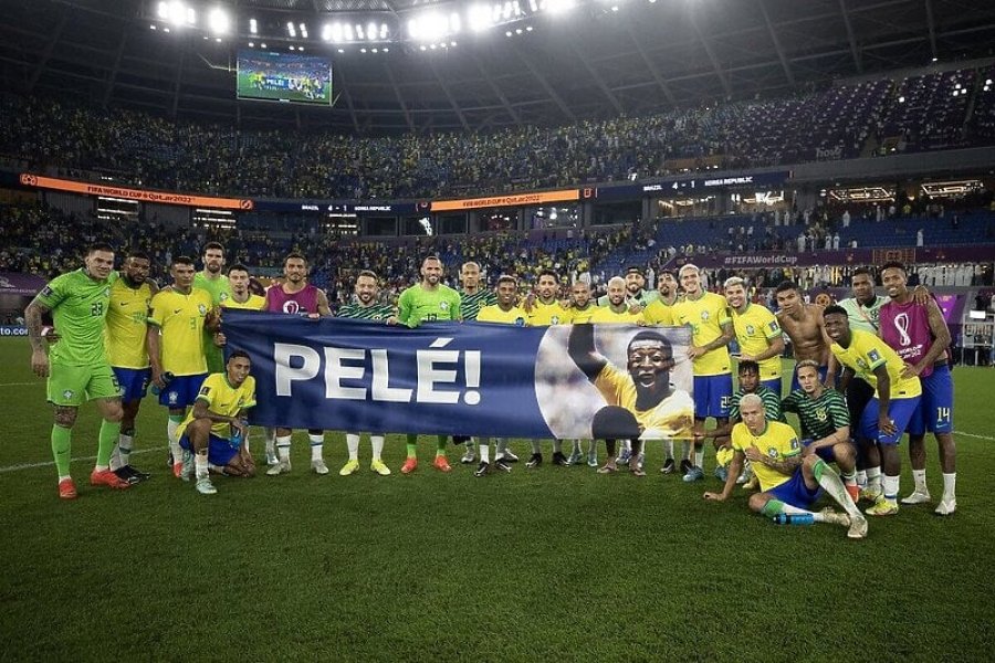 Brazilianët ia dedikuan Peles fitoren ndaj Koresë: Shpresojmë të fitojmë trofeun për të