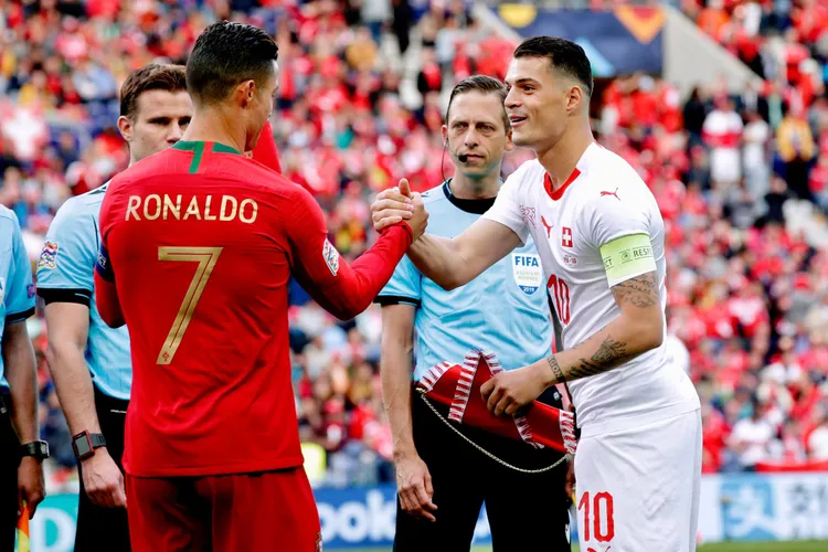FIFA jo që nuk e dënoi por e “promovon” Granit Xhakën para ndeshjes me Portugalinë