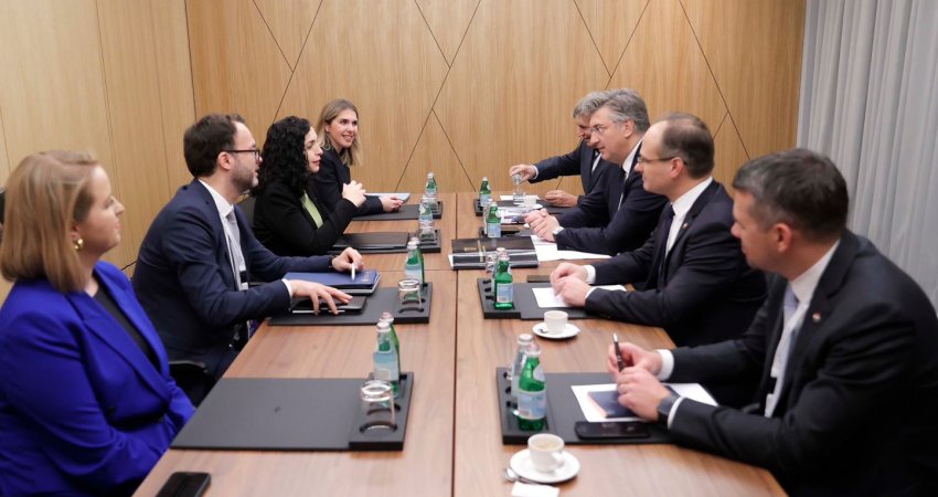 Osmani takon kryeministrin kroat, flasin për zhvillimet e sigurisë dhe aplikimin e Kosovës në BE