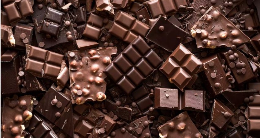 Çfarë i ndodh trupit tuaj kur hani çokollatë çdo ditë?