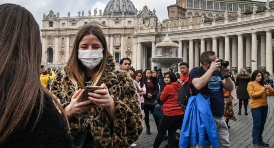  Itali, 2.5 milionë të infektuar me grip, eksperti: Mbani maska