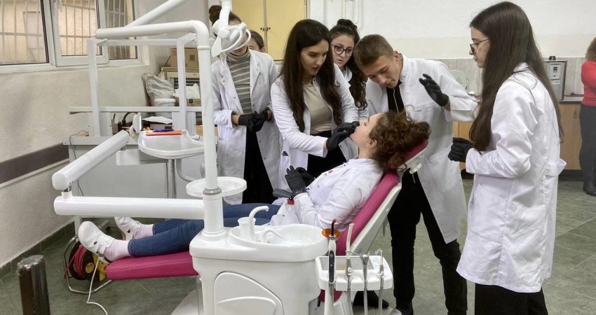 Investohen 100 mijë euro në shkollën e Mjekësisë “Ali Sokoli” 