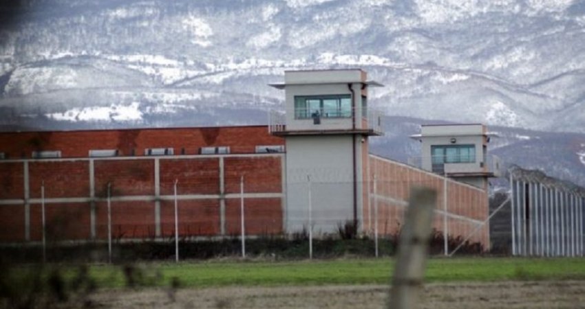 Dyshime për armë ilegale mes të burgosurve, policia rrethon Burgun e Dubravës