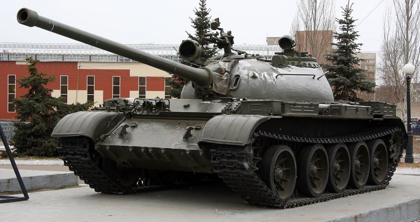 Sllovenia mbështet luftën e Ukrainës, i dërgon dhjetëra tanke të tipit M-55S