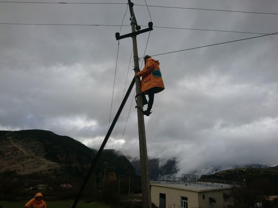 Digjet transformatori, disa zona në Tepelenë pa energji elektrike