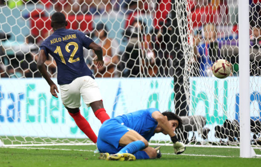 VIDEO/ Franca hipotekon fitoren, Kolo Muani ndëshkon Marokun në prekjen e parë të topit