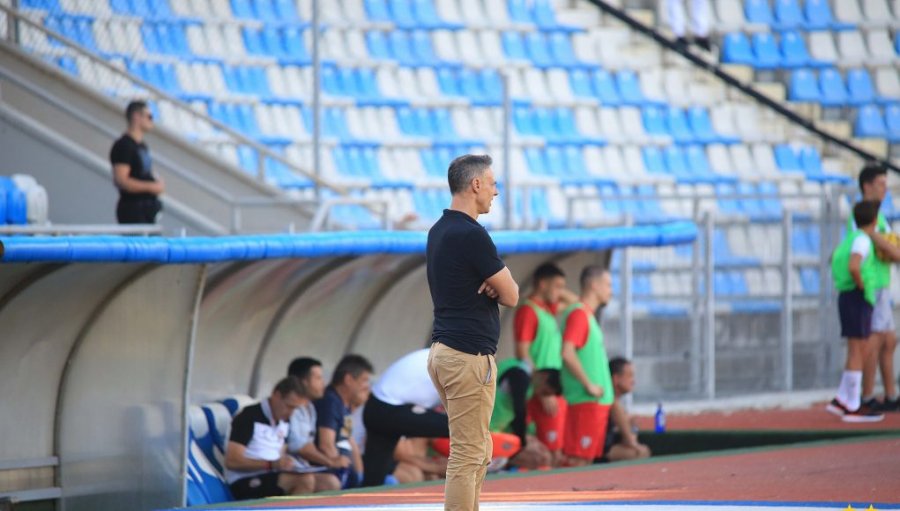 Kastrioti zgjedh pasuesin e Emiljano Çelës, në stol ulet ish-trajneri i Tiranës