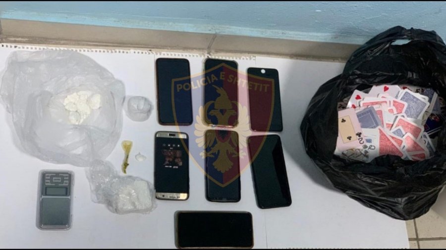 Kokainë e bixhoz në lokalin pa letra,  policia procedon 9 persona