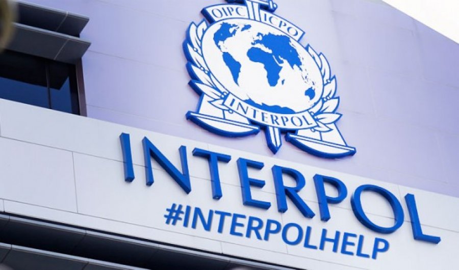 Kapen tre persona të shpallur në kërkim ndërkombëtar, dy ekstradohen drejt Shqipërisë dhe një në Itali
