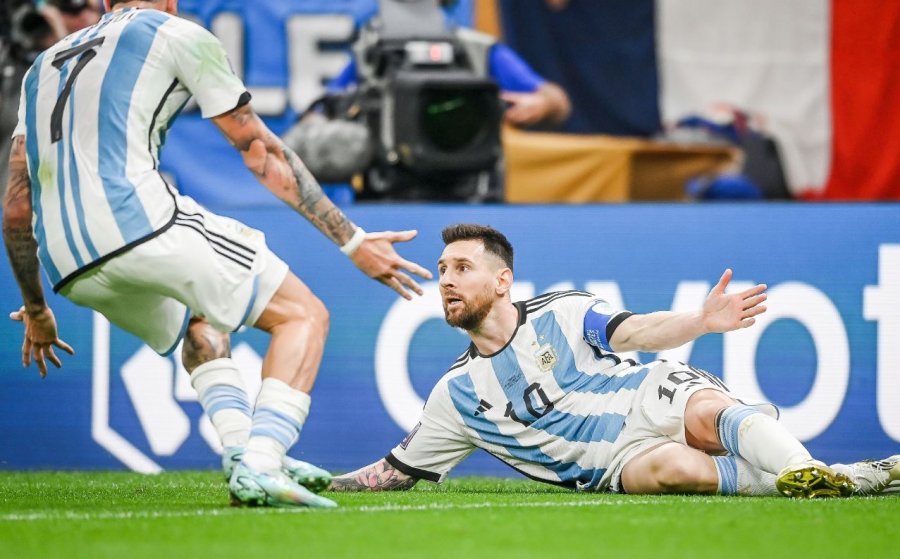 Argjentina e fiton Kupën e Botës, stolisen me trofeun e shumëkërkuar