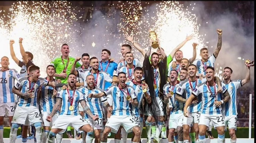 Shtypi francez pretendon se goli i tretë i Argjentinës në finalen e Kupës së Botës nuk duhej të lejohej
