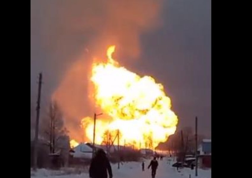 VIDEO/ Shpërthen tubacioni i gazit në Rusi, tre të vdekur