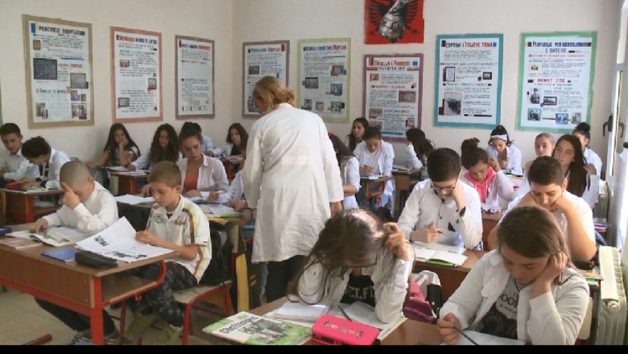 Viti i ri shkollor, nis me 700 nxënës më pak në Shkodër