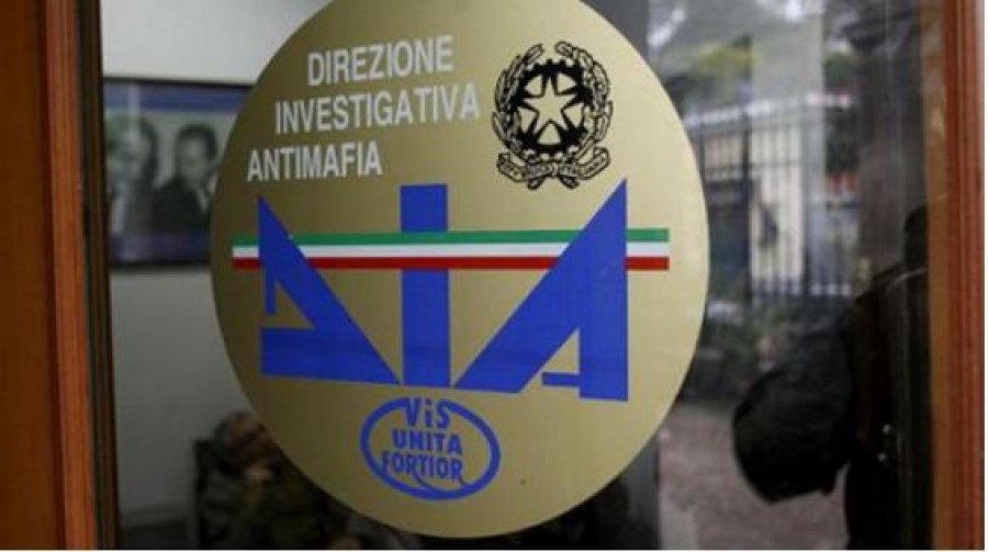 Çfarë zbuluan përgjimet/ Mbi 2.3 tonë kg kokainë, heroinë e marijuanë nga Shqipëria, pranga 14 personave!