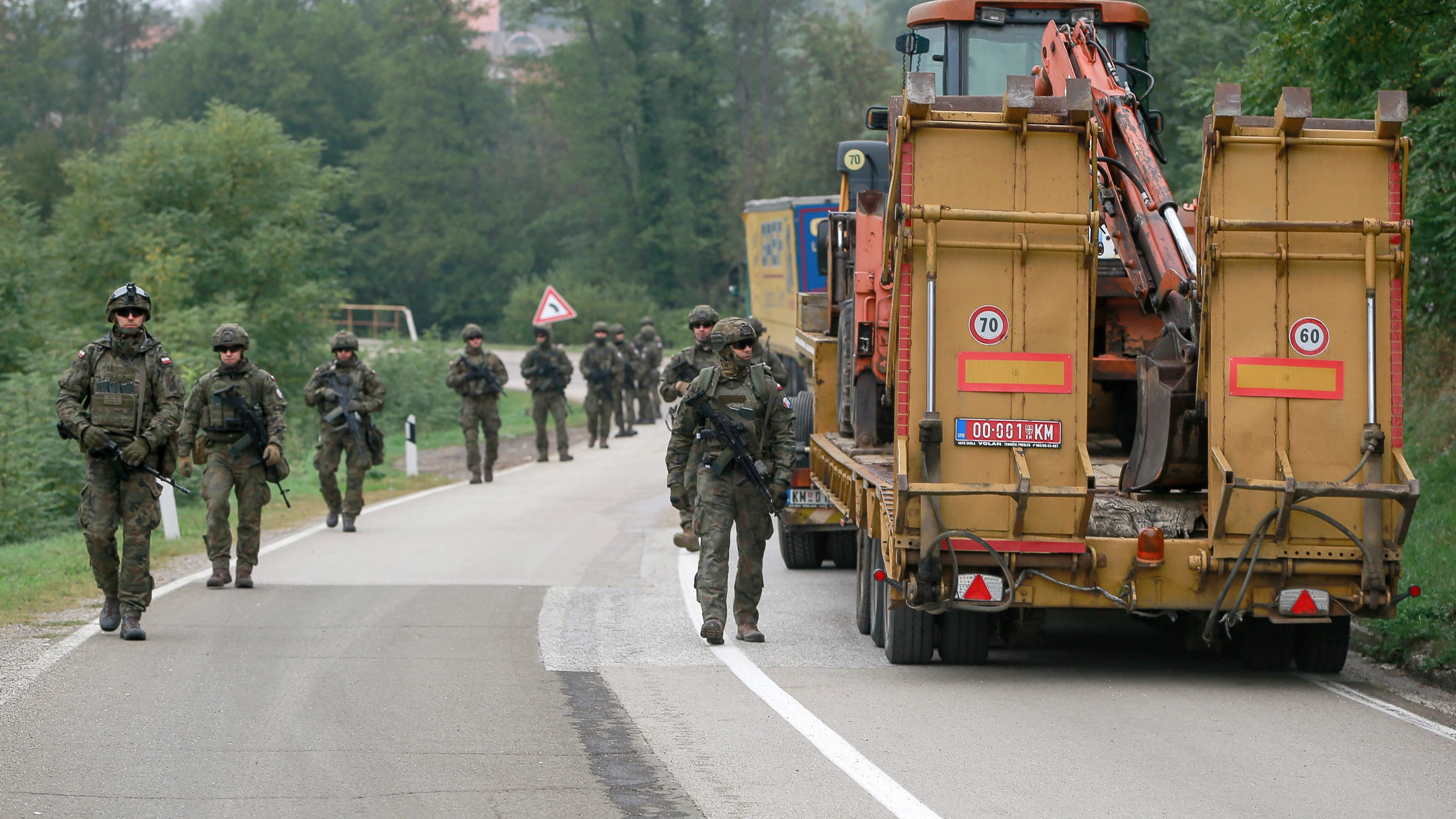 Bllokada në Veri, Kosova blen buldozerin 40 tonësh për ti shkatërruar
