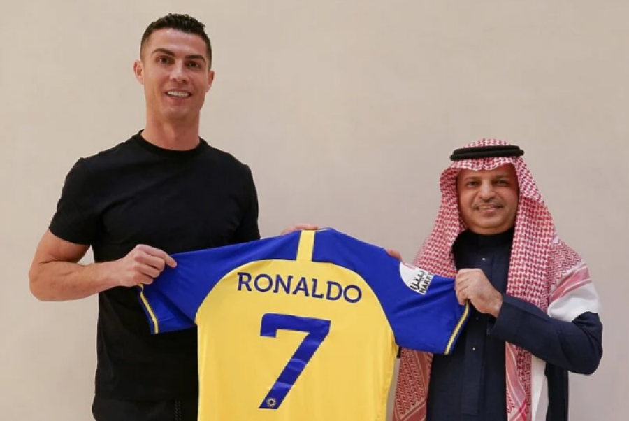 Cristiano Ronaldo është zyrtarisht futbollist i Al-Nassr!