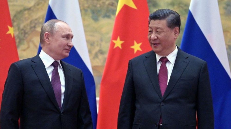 Kina i bashkohet Rusisë: NATO nuk duhet të zgjerohet më tej