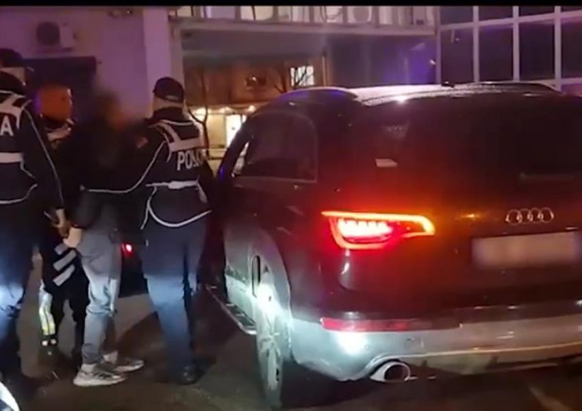  Policia bllokon në Tiranë tetë makina luksoze me targa të huaja