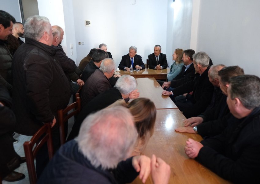 FOTO/ Berisha takim me shtabin elektoral: Zgjedhjet e 6 marsit rikthejnë pluralizmin në vend