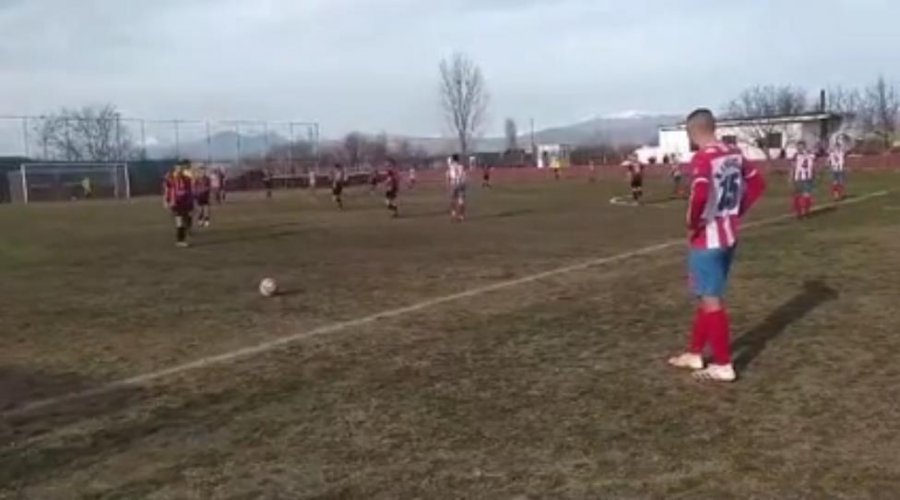 VIDEO/ 'Gol dhe trekanç!', komentatori i Veleçikut përsërit sërish frazën që u bë hit