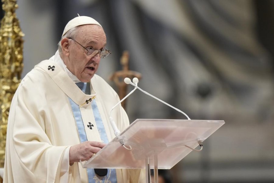 Papa, në predikimin e Vitit të Ri: Gratë janë negociatoret e paqes!