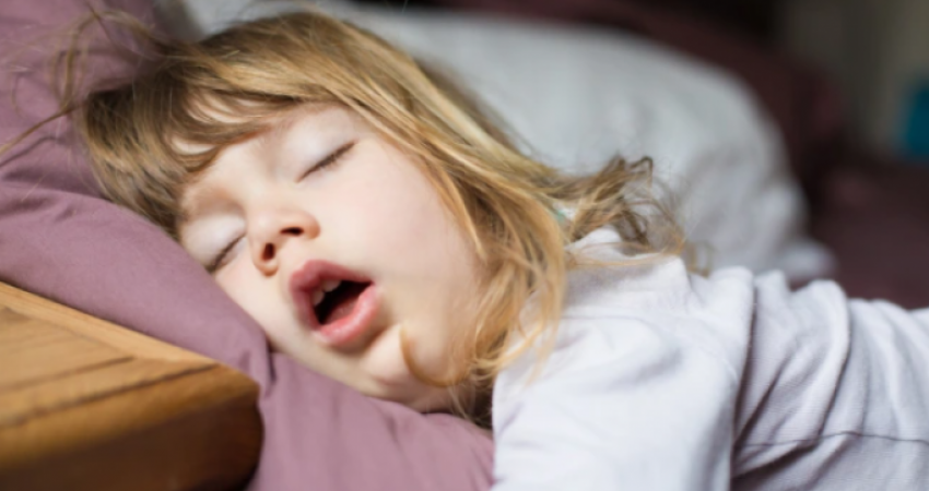 Koha e mjaftueshme e gjumit për fëmijët