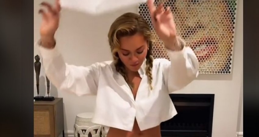 Publikon video duke vallëzuar me ritme shqiptare, Rita Ora nuk i harron traditat
